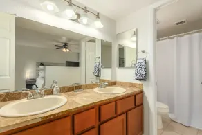 Beautiful 5 Bd/2 Ba with 8 Beds and SPA! Golf, ASU, Cubs & A's, Downtown Mesa! - Image 3