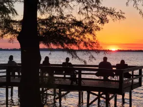 For Larger Groups Up To 24, Right on Reelfoot Lake--Private Dock And Pier. - Image 5