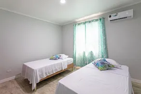 Feliz-City | 3BR near St Lawrence Gap and beach - Image 2
