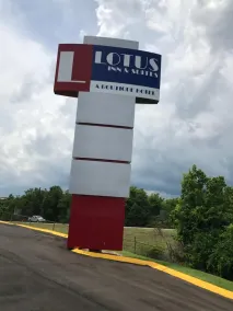 Lotus Inn and Suites Nashville - Image 5