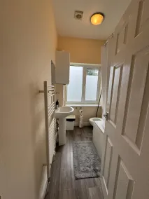 Comfortable 4-bedroom house close to Coventry city centre - Image 2