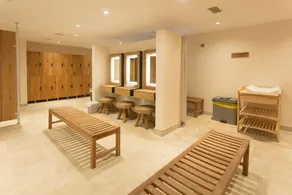 Water Garden 7, Lower Mill Estate / Sleeps 8 plus 4 kids/Spa/Pools/Roof Terrace - Image 2