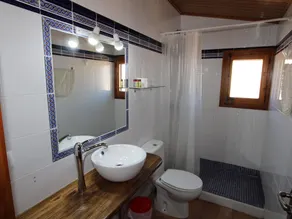Beachside Getaway: Private Pool, Pet-Friendly, Free WiFi, Air Con, Near Dog-Friendly Beach - Image 4