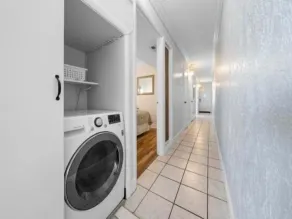 Southern Comfort - Expansive views of the ocean and beach! Newly renovated plus top grade linens! condo - Image 2