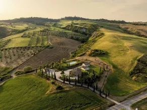 PODERE COLLELUNGO 14 + 1 sover, villa med privat pool til eksklusiv brug! - Image 2