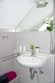 Tastefully decorated - Husum / North Sea - 200m from the sea - 2-6 people - Image 4