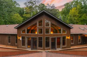 Private INDOOR HEATED POOL + Hot Tub + Game Room - Family Friendly - Image 4