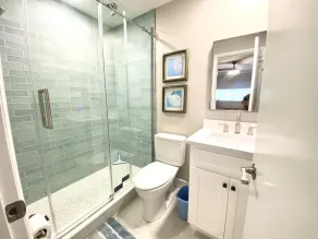 Harbour Island 402l 2 Bedroom Home by RedAwning - Image 3