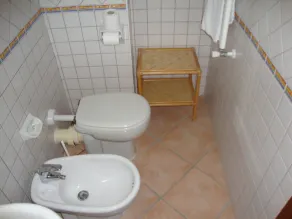 Lejlighed i villa med swimmingpool, parkering og gymnastik op til 12 senge - Image 4
