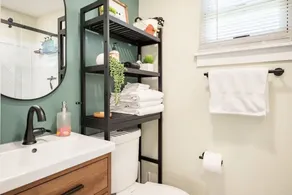 Charming Studio 2 Blocks from Light Rail & Downtown Bike Path! - Image 3