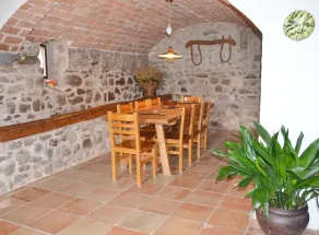 Casa Romira - Authentic villa w/ mountain views, pool, BBQ & large garden - Image 5