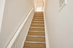 Homy Apartment In Trendy Haberfield - Image 3