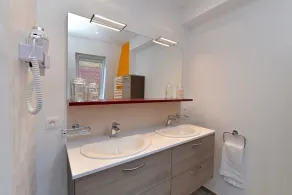 Upscale apartment in the heart of the historic center of Colmar - Image 3
