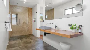Grottamare - Stylish Lennox Head Village Holiday Home - Image 2