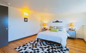 Willie's Hill Country Hideaway - Stay for 8 With Hot Tub & Fire Pit - Image 5