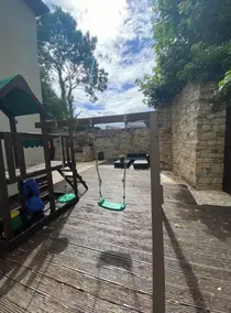 Town villa with charming garden & bbq area - Image 4