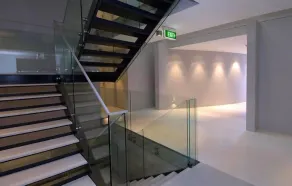 The Love Nest - luxury apartment with stunning views - stroll to beach - Image 2