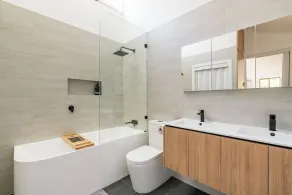 Tranquil House in the Foothill of the Dandy Ranges - Image 4