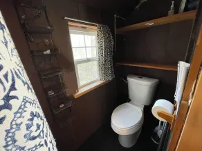 Nature Retreat, Pet Friendly Cozy Cabin On 80 Acres With Fields & Forrest Trails - Image 2