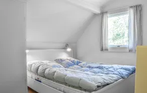 2 Bedroom Stunning Home In Græsted - Image 4