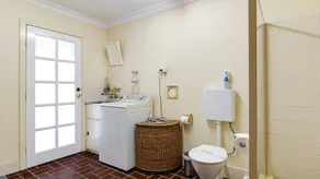 House that has the Lot - Image 3