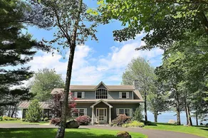 Bayside Manor: a Classic Maine Oceanfront Home at the Gateway to Acadia - Image 2