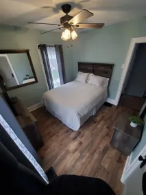 Comfortable 3 Bedroom Home, Free Parking, WIFI - Image 5