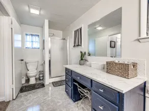 Lakefront Home-Boat Slip, Sandy Beach, Sleeps 12- July Dates Open - Image 5
