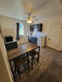 The Lakeside Micro Apartment - Image 5