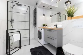 Cozy Apartment with Terrace | Private Parking, Close to Airport - Image 2