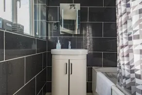 Cornerways by Bloom Stays - family home in City centre, ideal for exploring Canterbury - Image 3