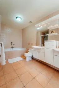 Comfortable 2-Bedroom House in Aruba - Image 2