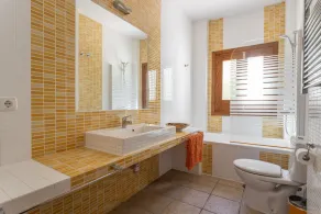 Casa de vacaciones \"Casa Laura\" con vistas a la montaña, piscina, jardín, aire acondicionado y Wi-Fi - Image 3