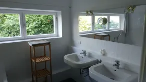 Vacation apartment for 3 on a hillside with a dream view of the lake - Image 5