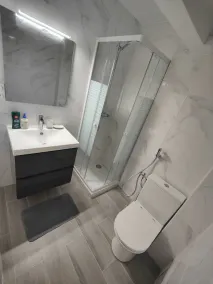 Modern and fully furbished appartement in Nice - Image 2