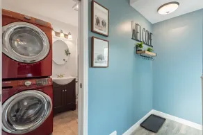 Charming, Quiet & Private Apt in Great Location w/ Wi-Fi & Laundry - Image 3