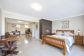 Beautifully renovated studio apartment in Fremantle - Image 4