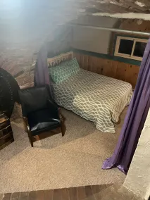 Awesome unique home right on the lake with huge yard, hot tub near Sunday river - Image 2