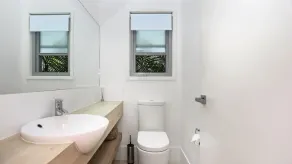 Russell Street Retreat - Image 5