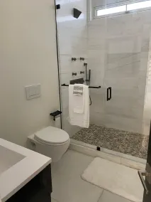 Waterfront luxury villa in Freeport Bahamas  - Image 3