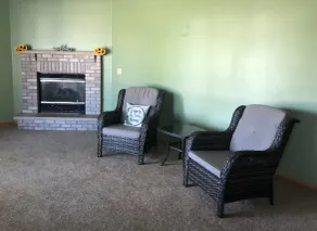 4 Bedroom Tri-level in a small Midwest town - Image 2
