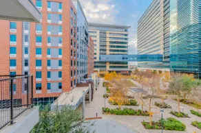 Unwind at Cityline - Premium 1BR in Dallas - Image 5