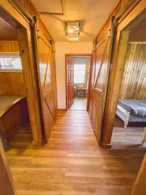 Easton Lake Retreat – Cozy Cottage & Hot Tub - Image 5