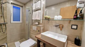 Modern 2-room apartment in Allgäu style with alpine panorama in a central location. - Image 4