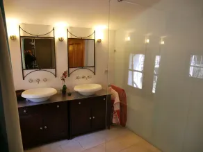 Antiguo molino de aceite de ensueño en una ubicación romántica justo en el río - Image 5