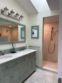 Elegant oceanfront home on Southwest Harbor minutes to trails and village center - Image 5