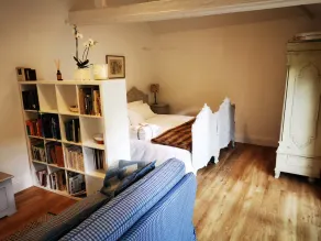 Artist's Studio in Edge in stunning countryside - Image 3