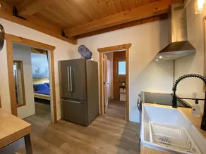Quiet & Cozy Log Cabin near Revelstoke & Sicamous - Image 5
