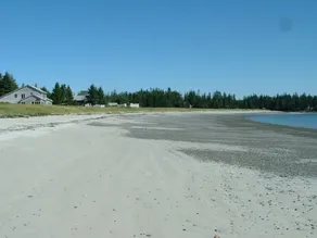 The Sandpiper: A Cozy Beachfront Cottage with Spectacular Ocean Views - Image 3