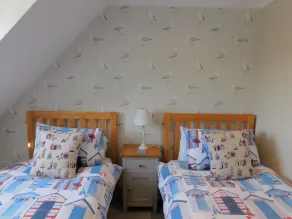 Gull View -  a second floor apartment that sleeps 4 guests  in 2 bedrooms - Image 3